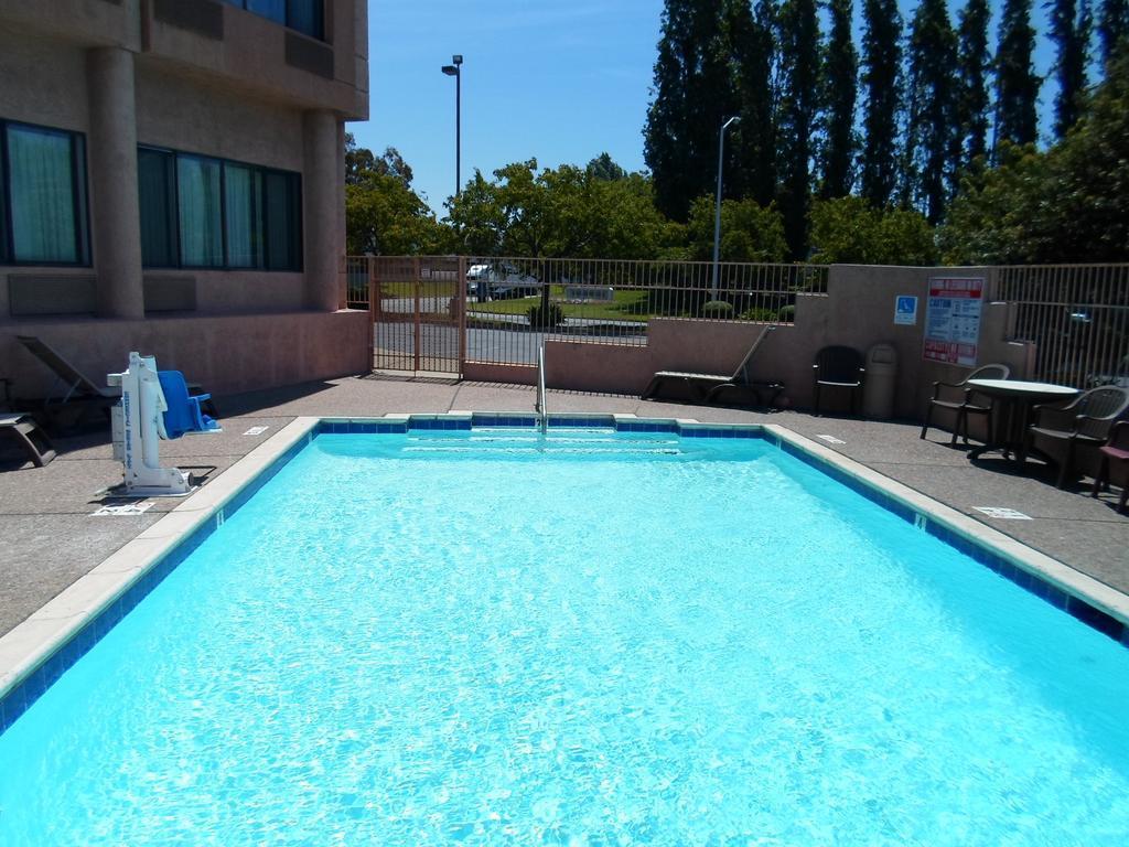 Comfort Inn Silicon Valley East Fremont Exterior foto